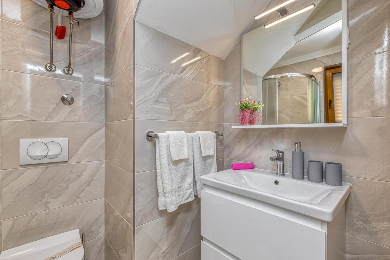 Musalez Rooms Nilda מראה חיצוני תמונה